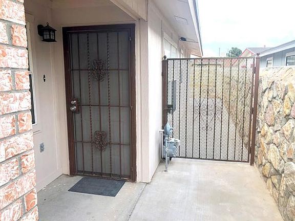 3rd image of 9371 Richardson Dr