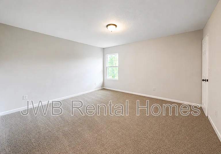 2923 W 3rd St — Photo 5