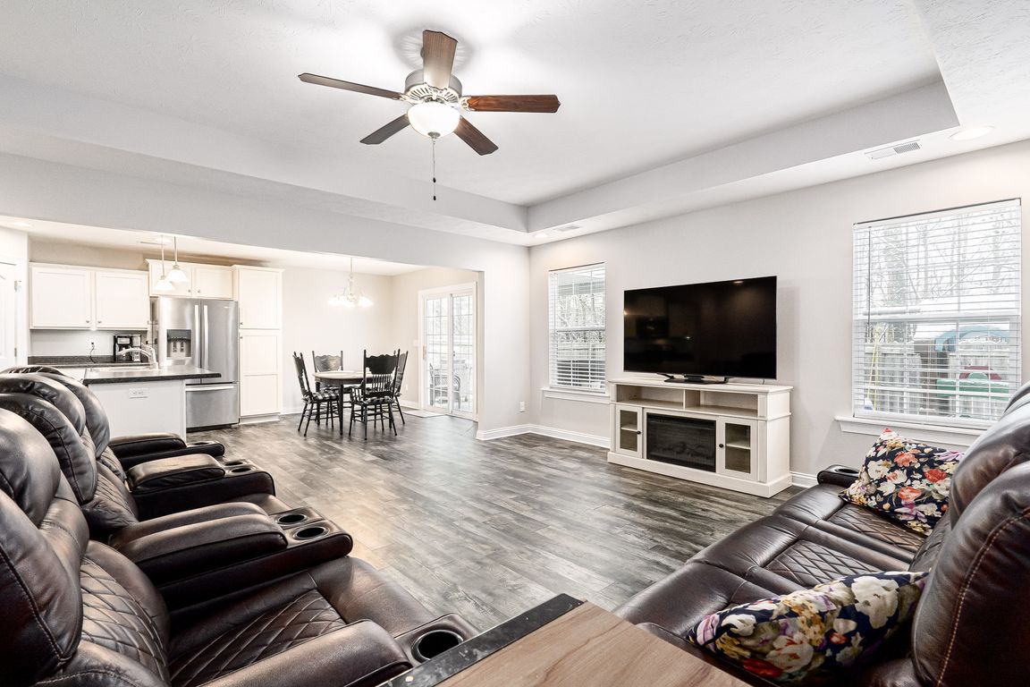 next background image