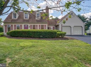 314 Greenbriar Dr, Lancaster, PA 17601