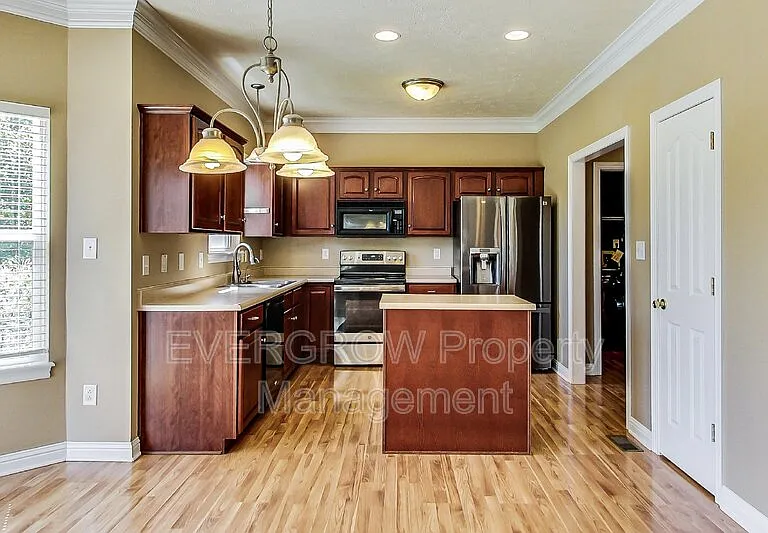 1047 Andrew Ct — Photo 12