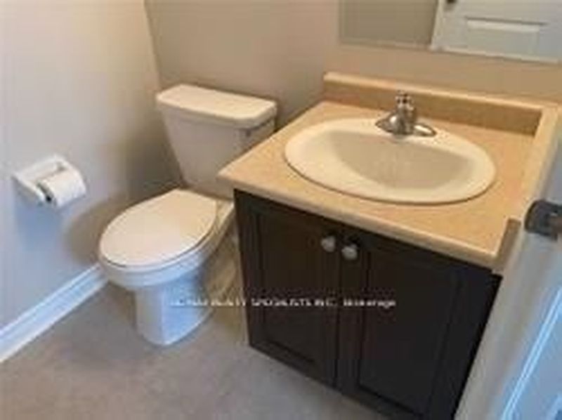 Brampton Townhouse for rent - 3 Bedrooms — photo 7