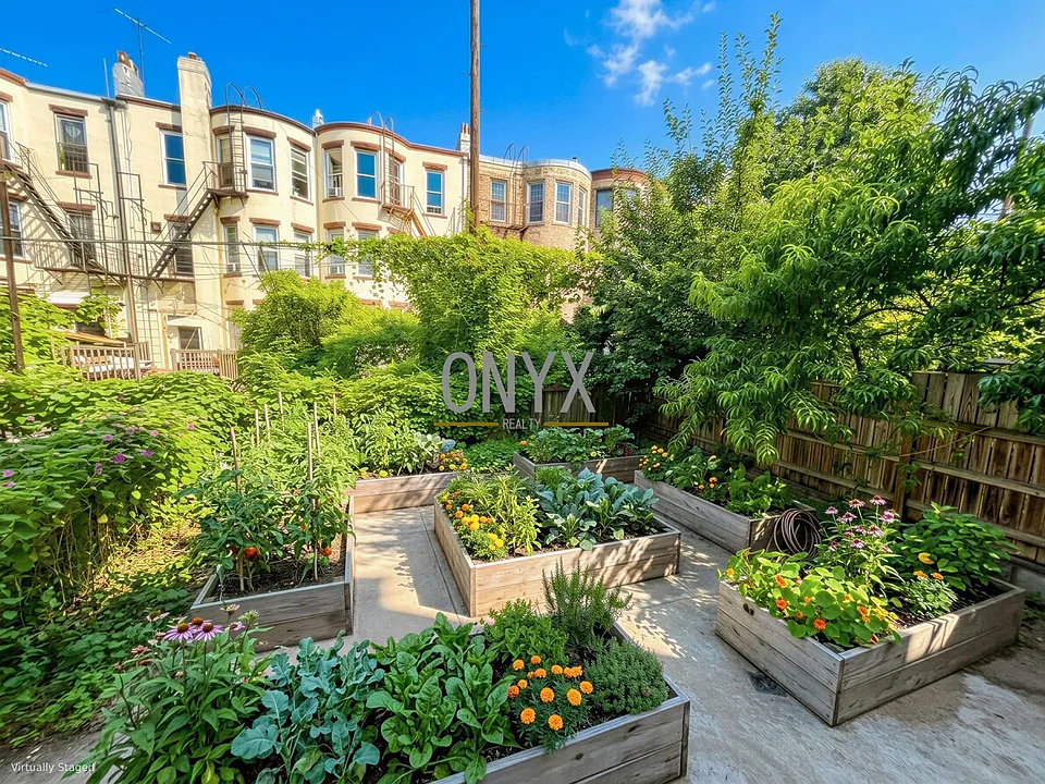 1677 Gates Ave #1R
