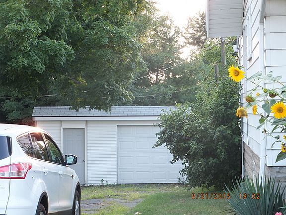 4th image of 5044 E 88th St