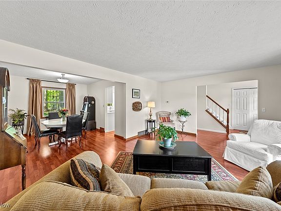 5th image of 15956 Inglewood Ct