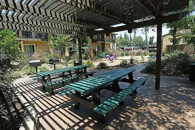 Bella Park — Photo 15