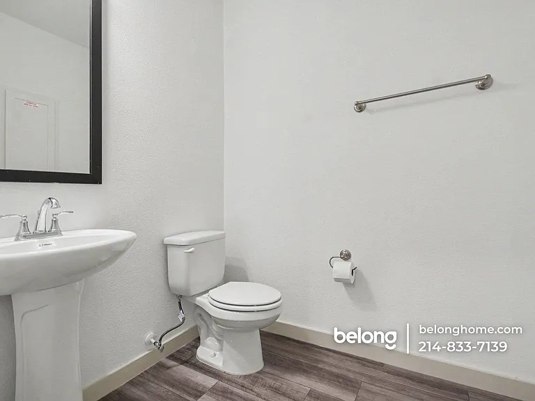 424 Matthew Dr — Photo 10