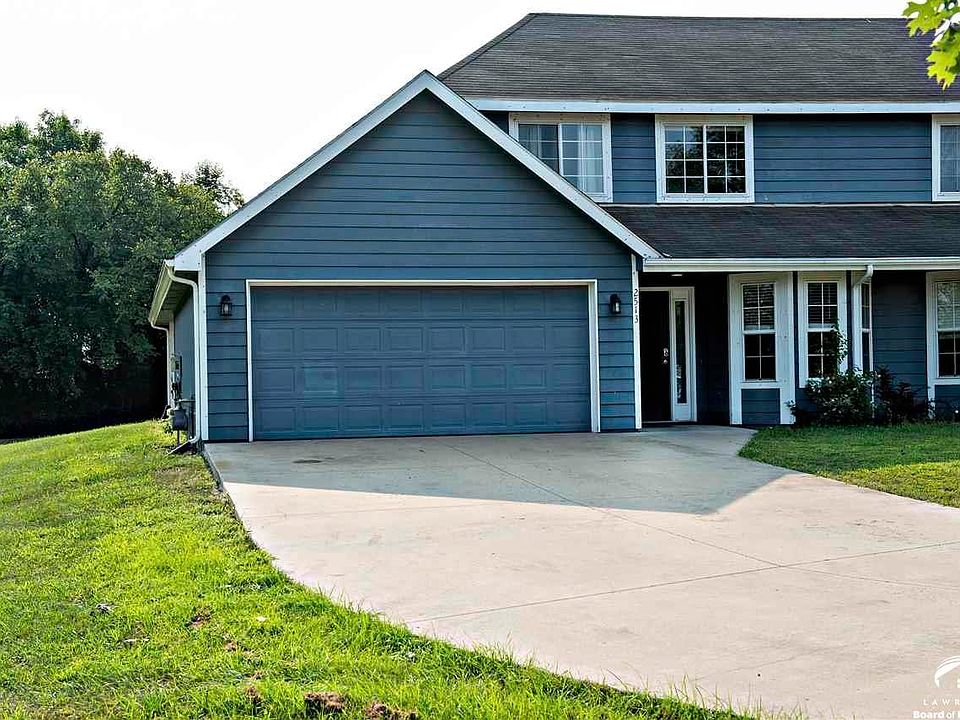 2513 E 27th Lawrence, KS listing photo #1