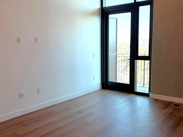 Rainford Apartments — Photo 59