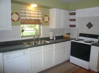 11916 E Diana Rd, Mount Vernon, IL 62864