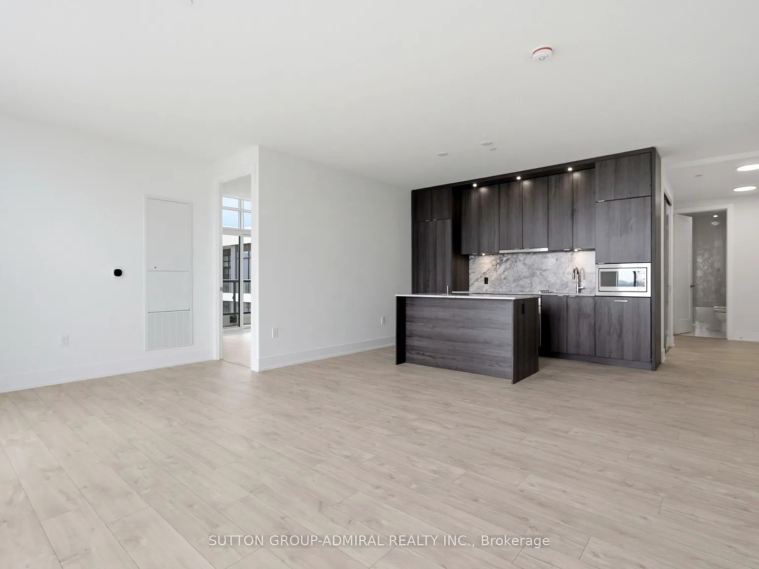 3 bed, $5,225 — Photo 3