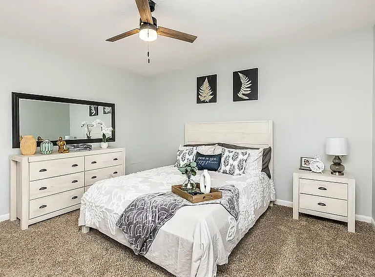 Brentwood Hills Luxury Townhomes — Photo 27
