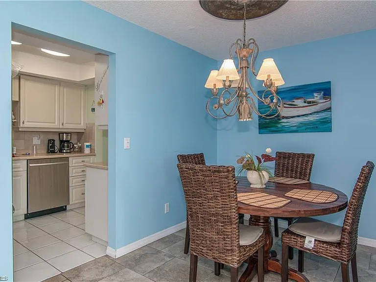 1400 Pompei Ln #21 — Photo 11