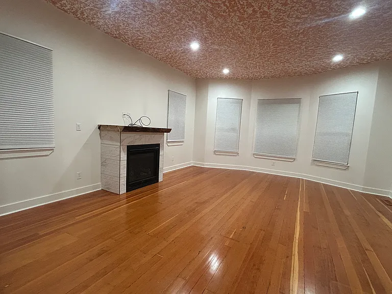 1506 NE Buffalo St — Photo 9