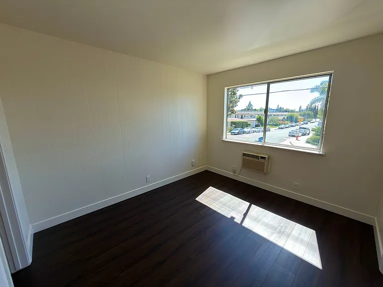 335 S Lemon St — Photo 9