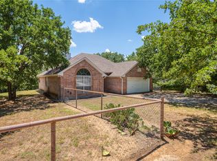 307 Oxford Ct, Springtown, TX 76082