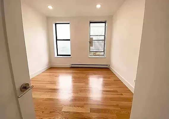 Rented by EastMount Realty LLC | media 7