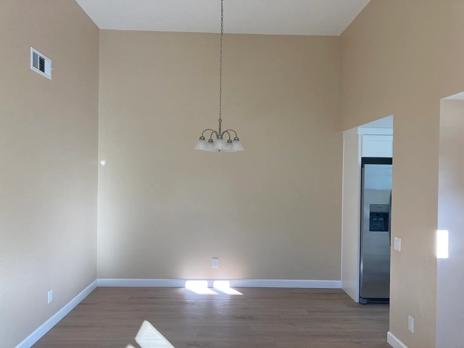 444 Deerfield Ave — Photo 3