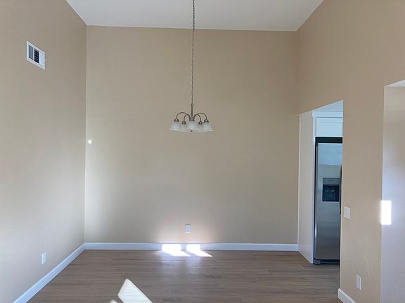 3rd image of 444 Deerfield Ave