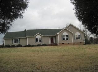 385 Valley Field Rd, Stoneville, NC 27048