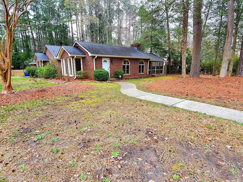 1st image of 901 River Hill Dr