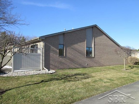 3rd image of 432 Morningside Dr #432