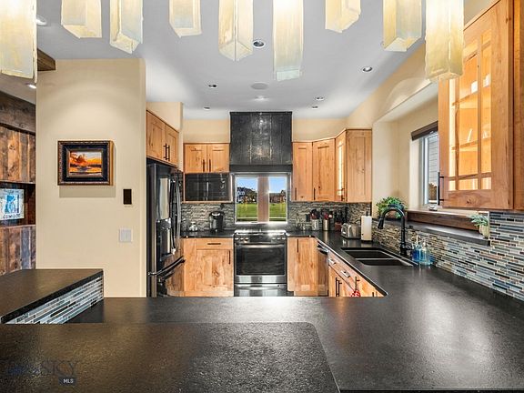 3rd image of 1036 Oak Park Dr
