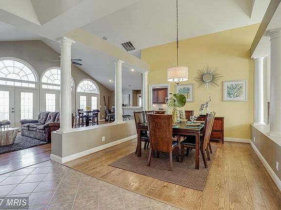 5th image of 16057 Olmstead Ln