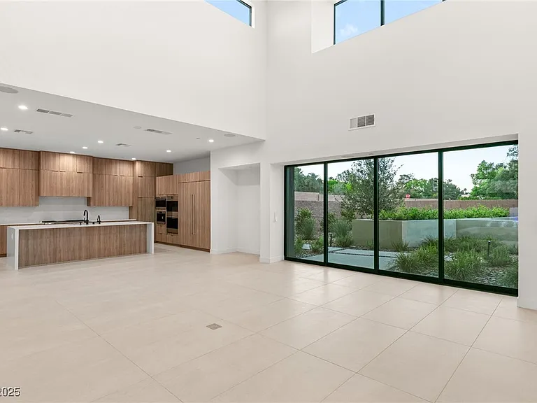 7385 Heron Canyon Ct — Photo 7