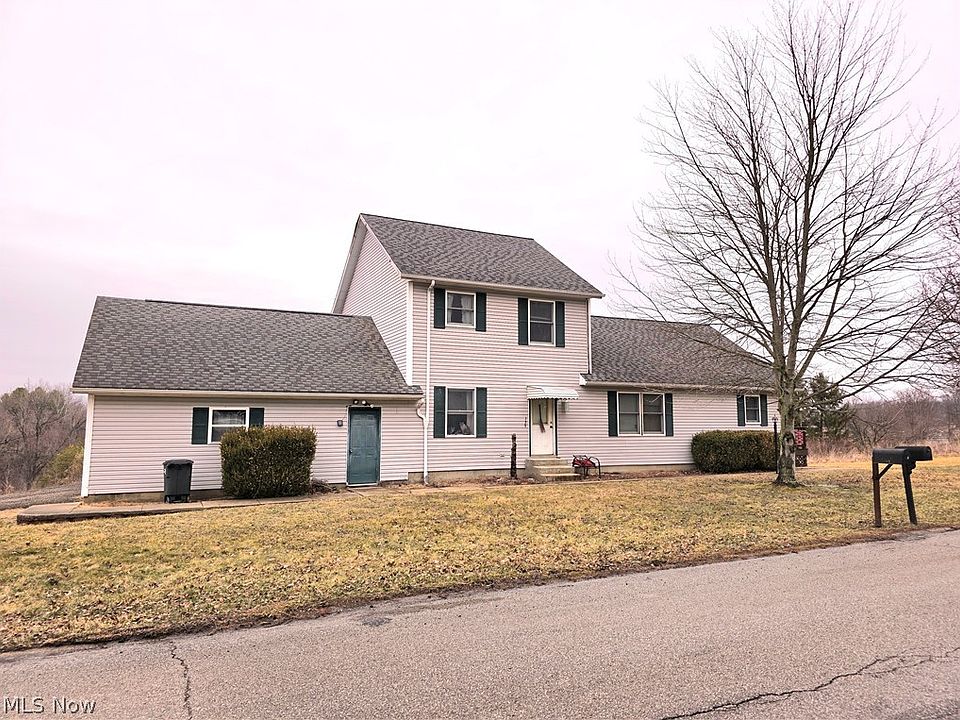 1st image of 141 Meadowpark Dr