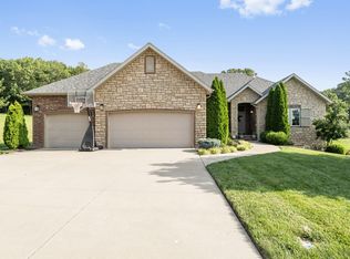 1575 W Gaslight Dr, Springfield, MO 65810