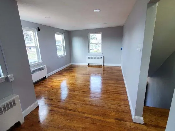 201 Gray St, Chester, PA 19013