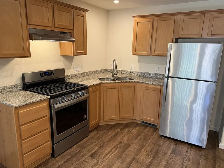 14860 River Rd — Photo 4