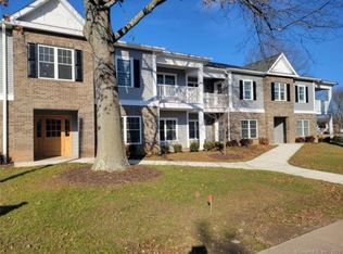 10 Berkshire Rd #120, West Hartford, CT 06110