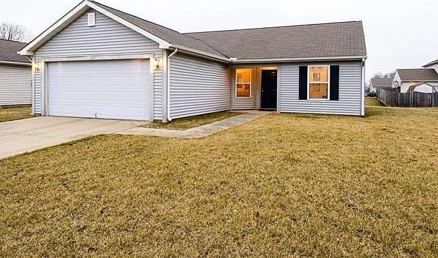 1st image of 826 Harrington Dr