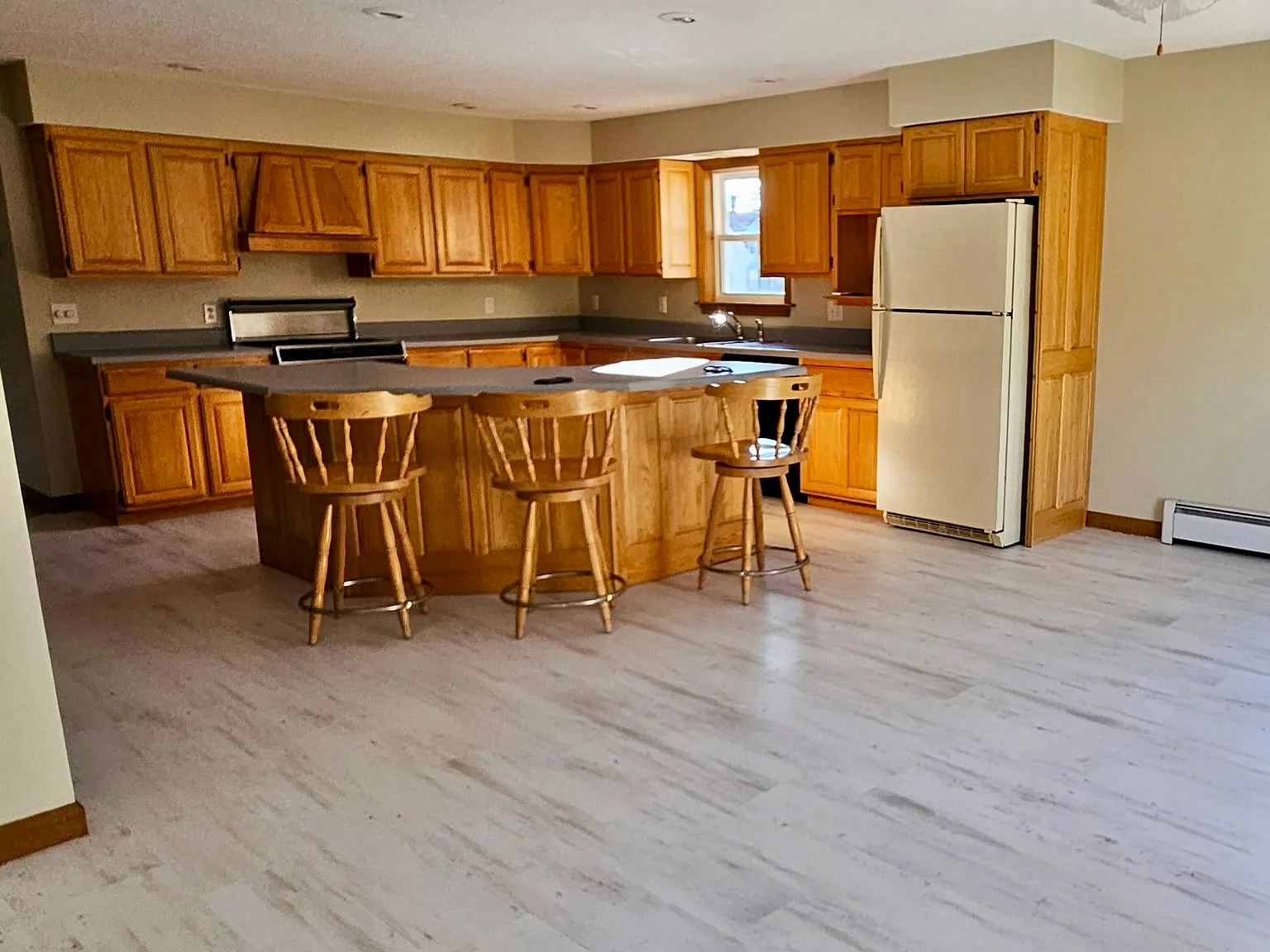 3 bed, 1680 sqft, $2,500 — Photo 1