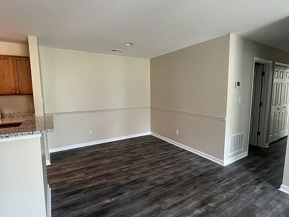 4th image of 8020 Tremaine Ct #B-1