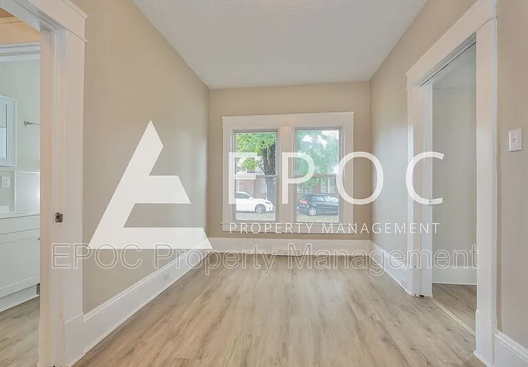 1100 Elwell Ave — Photo 4