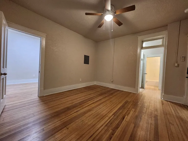 1000 Carteret Ave #8 — Photo 6
