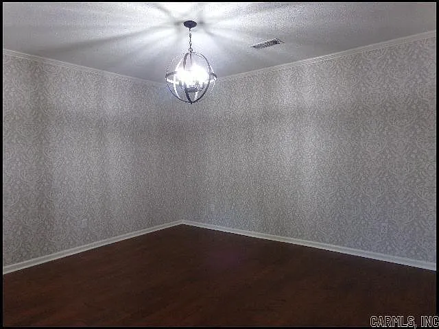 4 bed, 2.5 bath, 1990 sqft, $1,900 — Photo 3