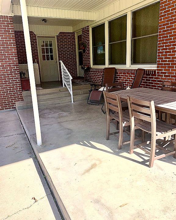 625 N Cedar St, Muenster, TX 76252 Zillow