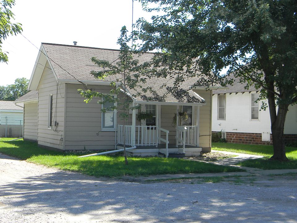 628 Short Ave, Marengo, IA 52301 Zillow