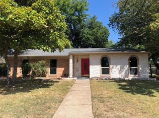 1345 Woodburn Trl, Dallas, TX 75241
