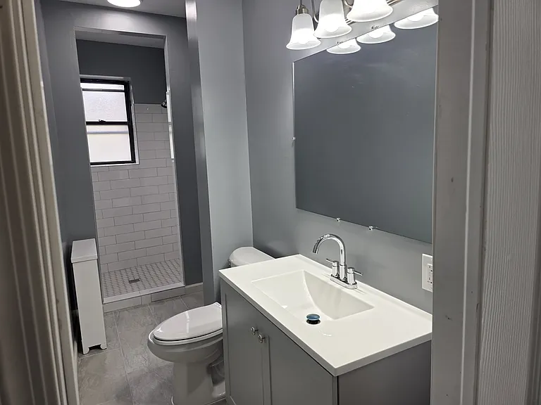 2054 E 69th St #1B — Photo 27