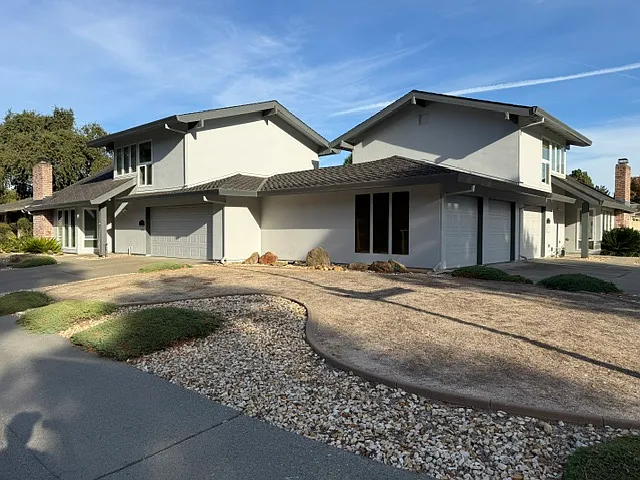3 bed, 2.5 bath, 1600 sqft, $2,800 — Photo 3