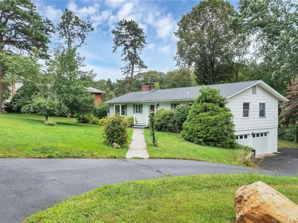 24 Laurel Hill Drive, East Lyme, CT 06357