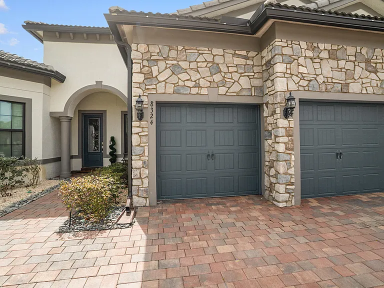 8324 Pedigree Cir — Photo 6