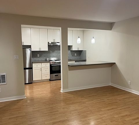 2nd image of 200 Guerrero St #108