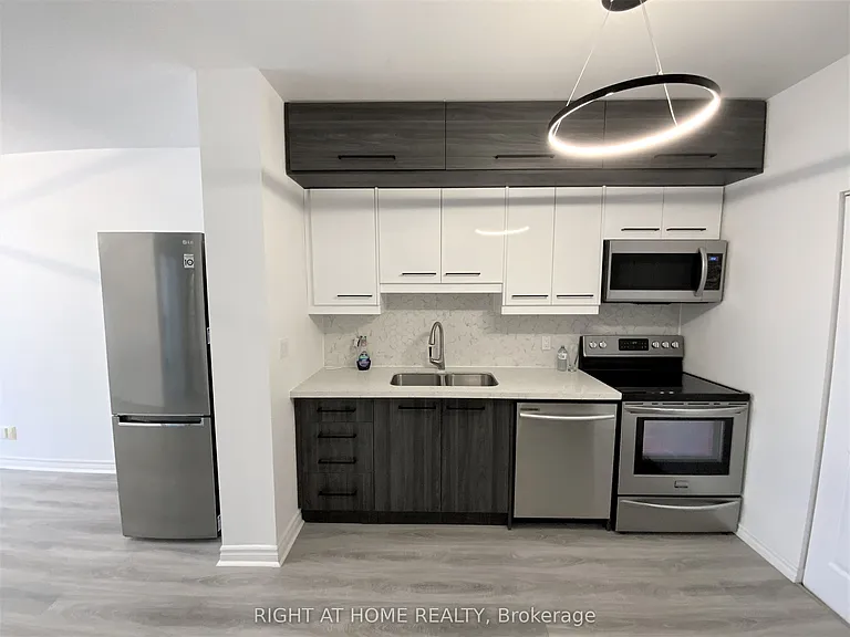 152 Saint Patrick St #208 — Photo 4