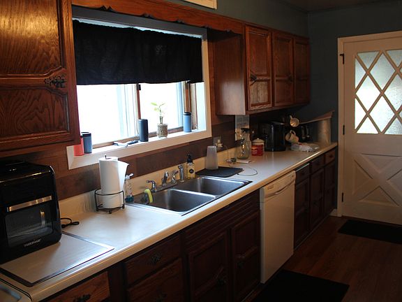 3rd image of 215 South Ave